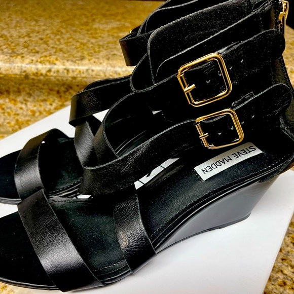 Steve Madden Naiomi Black Leather Wedges - Picture 7 of 10